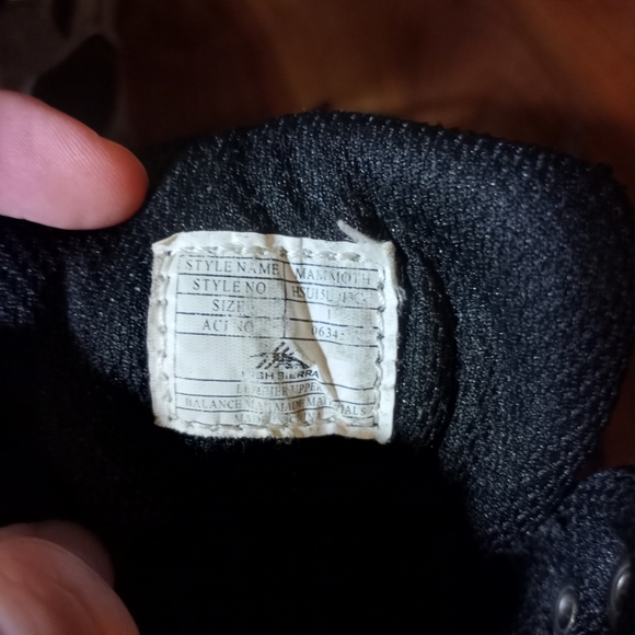 High Sierra kids boots - Picture 4 of 12